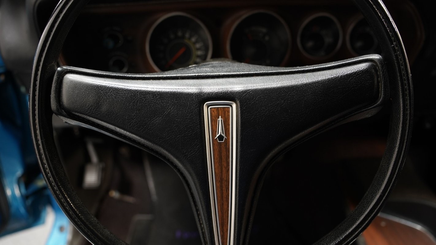 Plymouth-Road-Runner-1974-Coupe-34