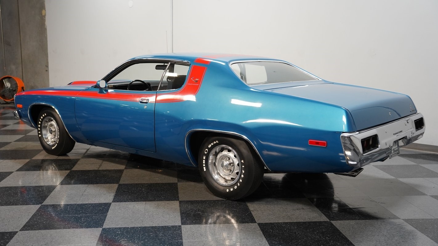 Plymouth-Road-Runner-1974-Coupe-7