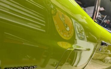 Plymouth-Road-runner-1970-Limelight-Black-10