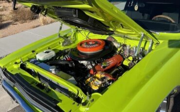 Plymouth-Road-runner-1970-Limelight-Black-17