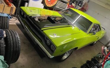 Plymouth-Road-runner-1970-Limelight-Black-8