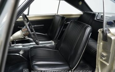 Plymouth-Satellite-1966-Gold-Black-10