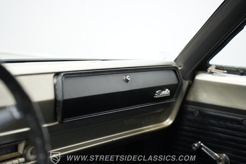 Plymouth-Satellite-1966-Gold-Black-11