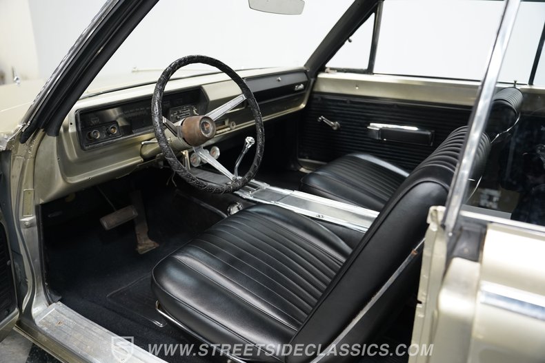 Plymouth-Satellite-1966-Gold-Black-14