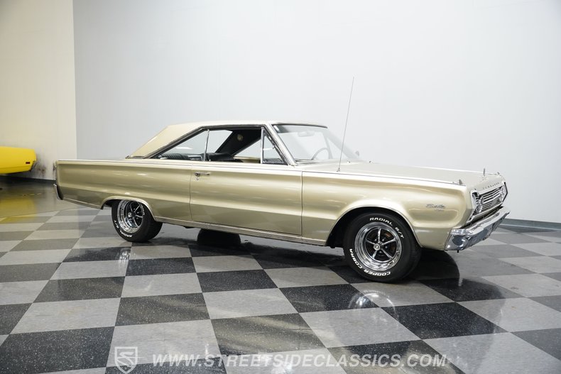 Plymouth-Satellite-1966-Gold-Black-19