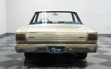 Plymouth-Satellite-1966-Gold-Black-21