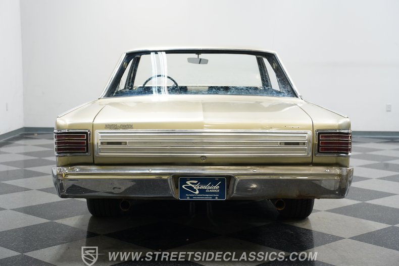 Plymouth-Satellite-1966-Gold-Black-21