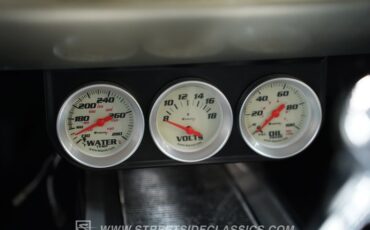 Plymouth-Satellite-1966-Gold-Black-44