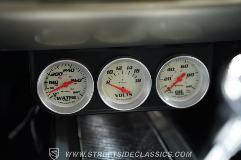 Plymouth-Satellite-1966-Gold-Black-44