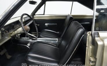 Plymouth-Satellite-1966-Gold-Black-5