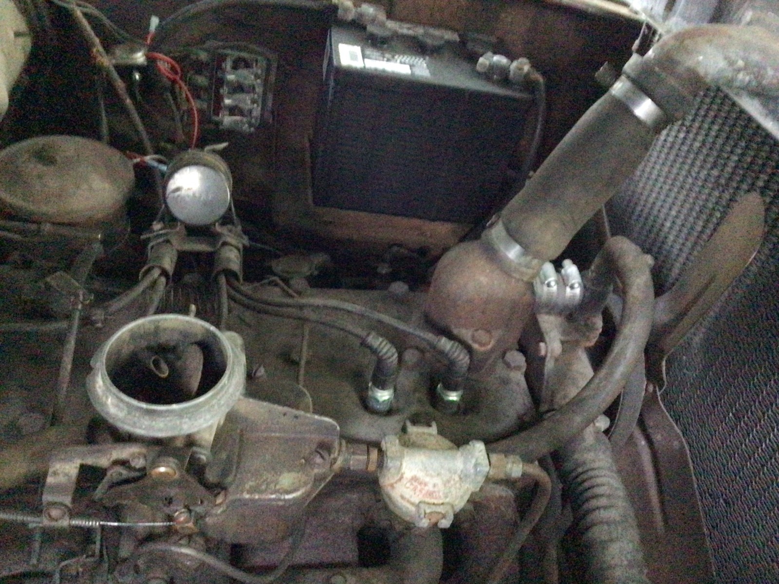 Plymouth-Special-Deluxe-1947-Coupe-12