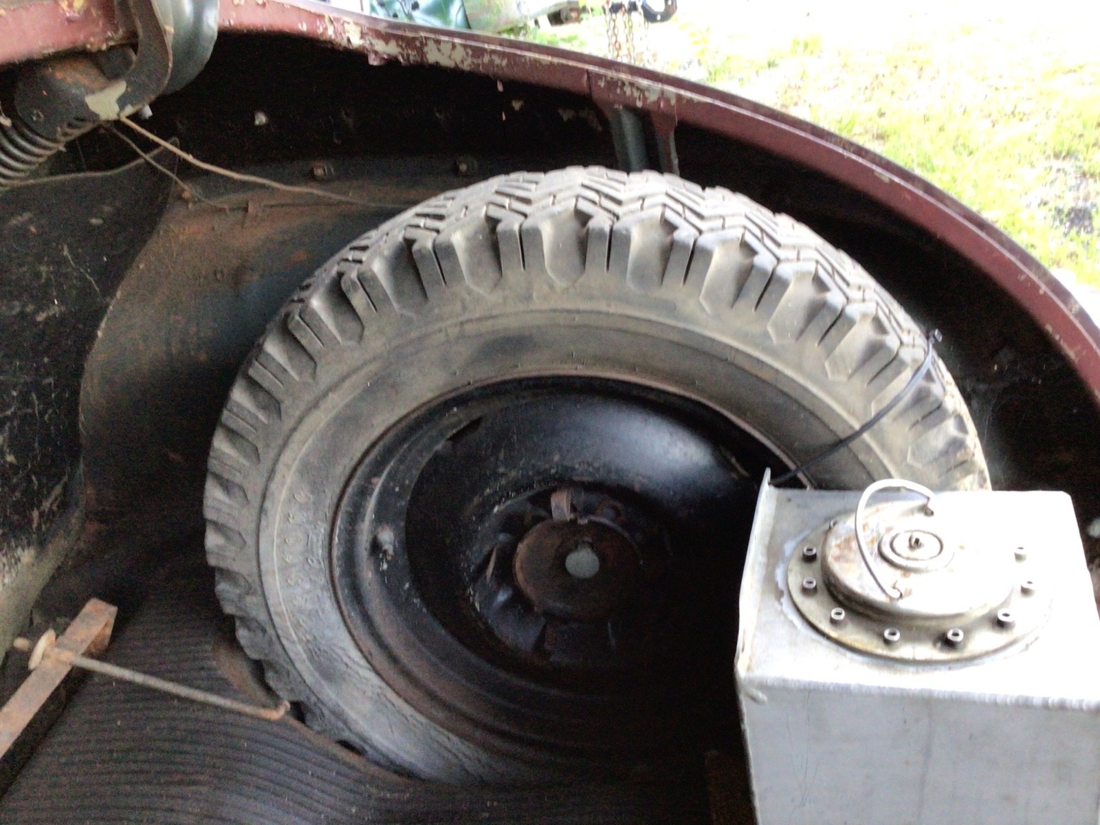 Plymouth-Special-Deluxe-1947-Coupe-17