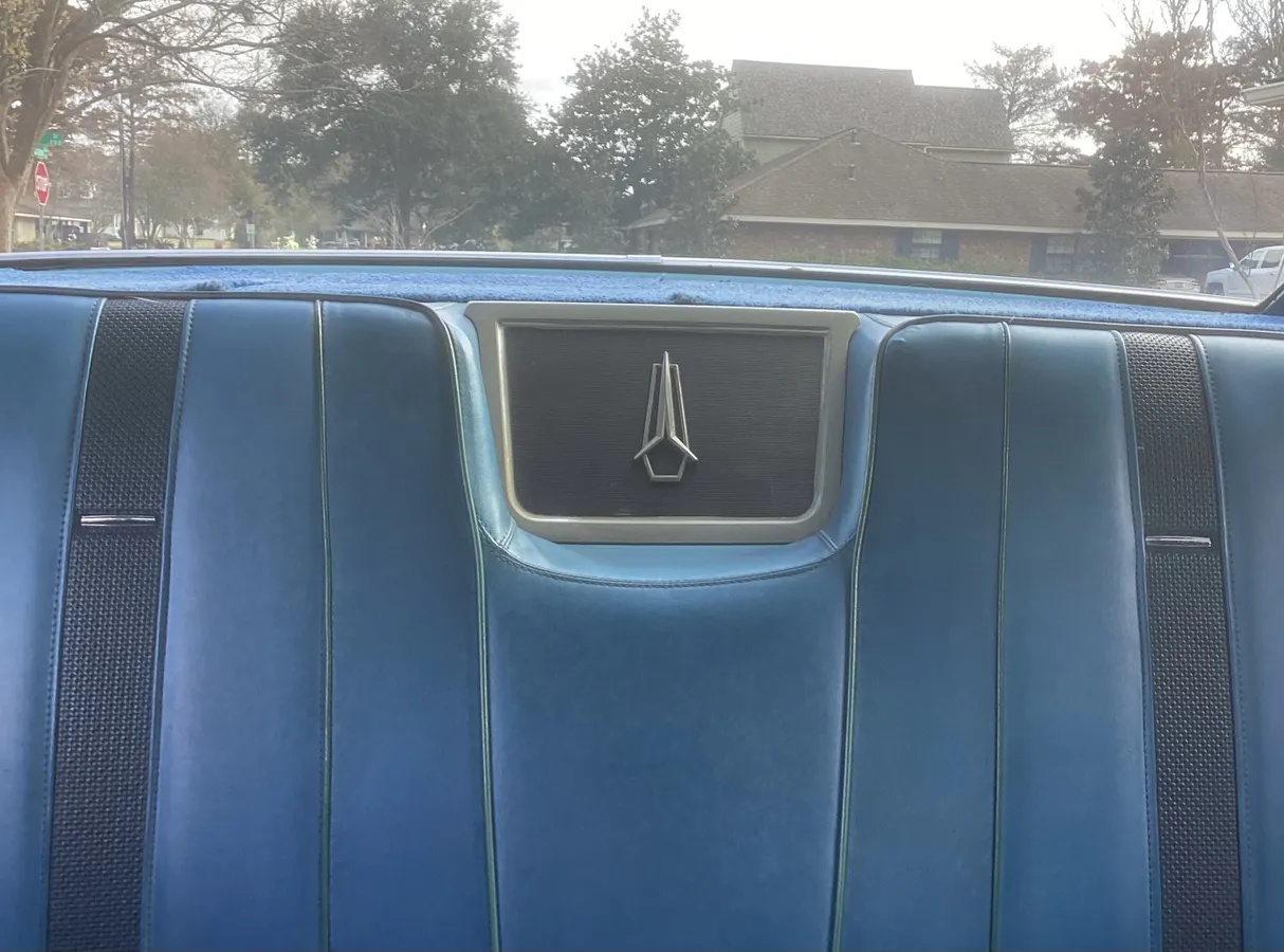 Plymouth-Sport-fury-1968-11