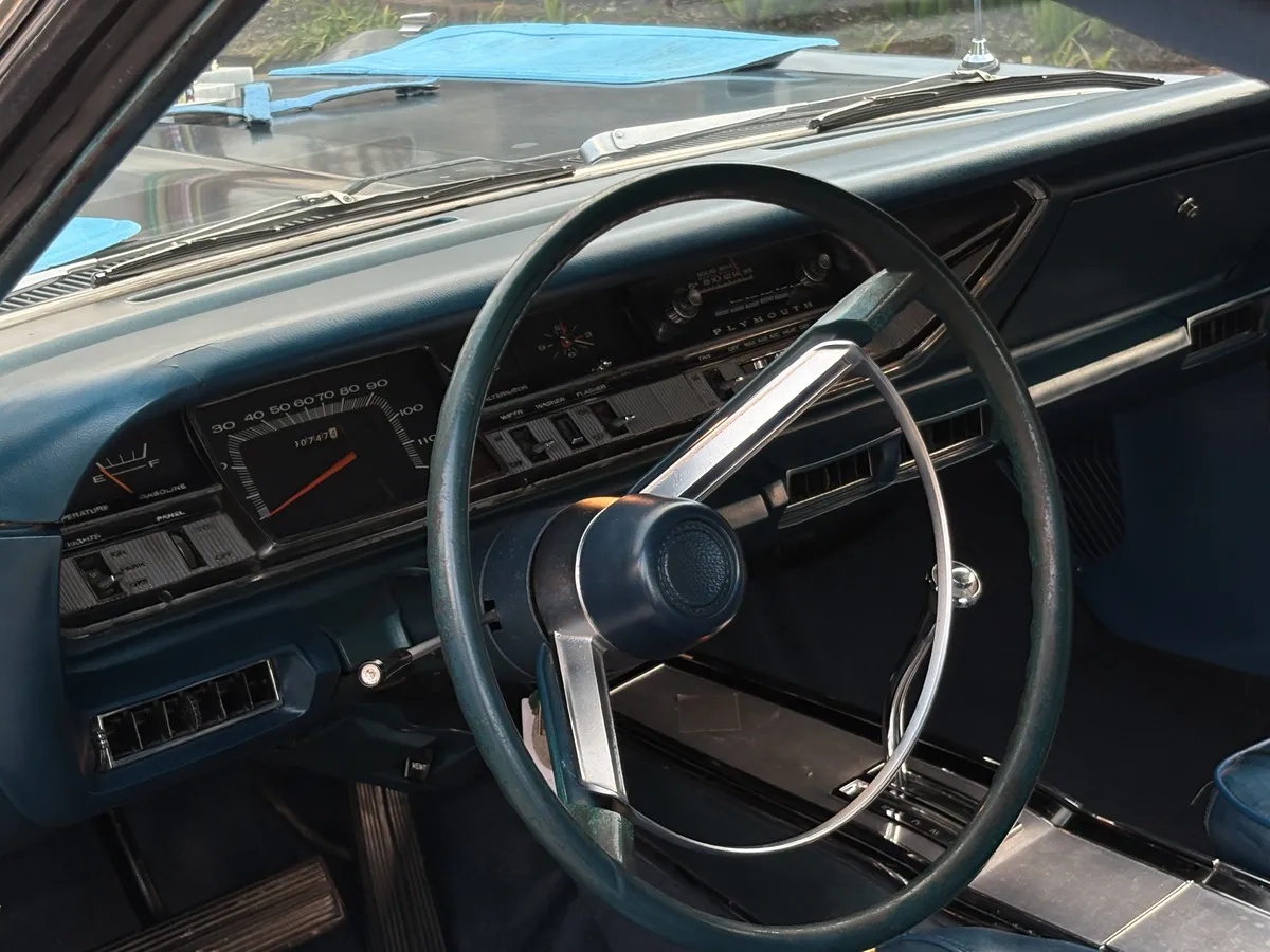 Plymouth-Sport-fury-1968-13