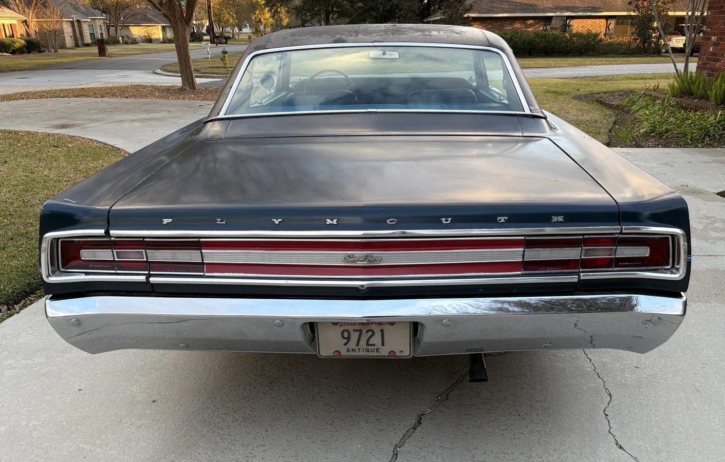 Plymouth-Sport-fury-1968-14