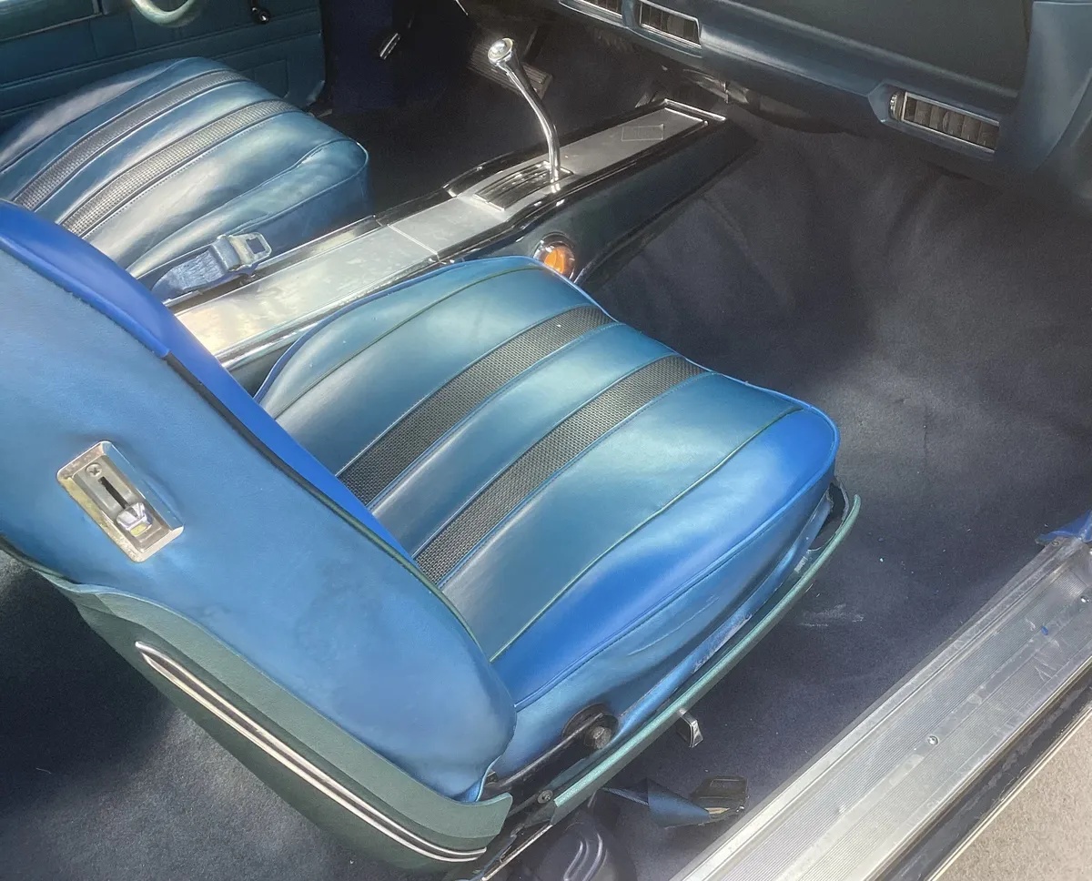 Plymouth-Sport-fury-1968-16