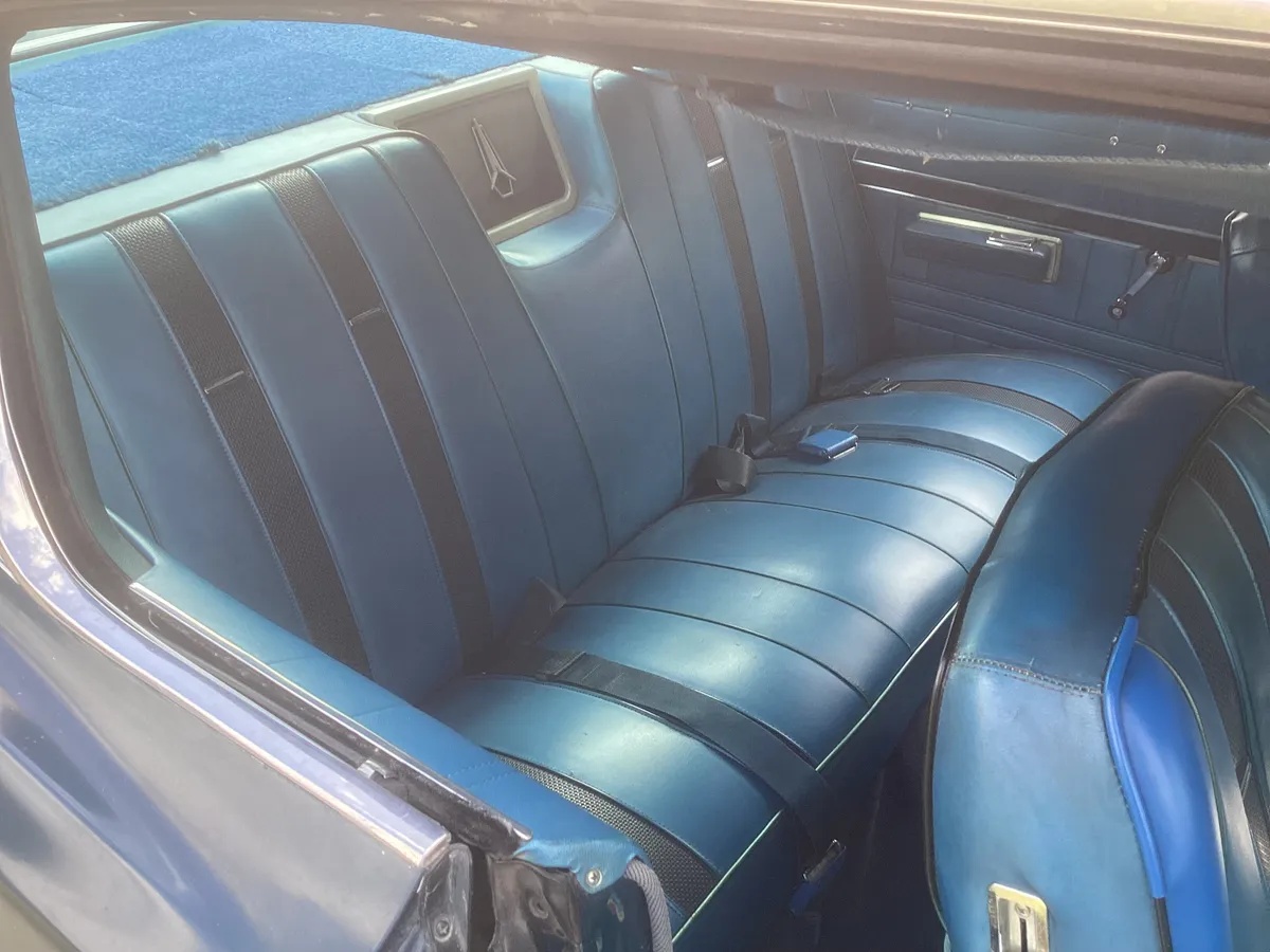 Plymouth-Sport-fury-1968-19