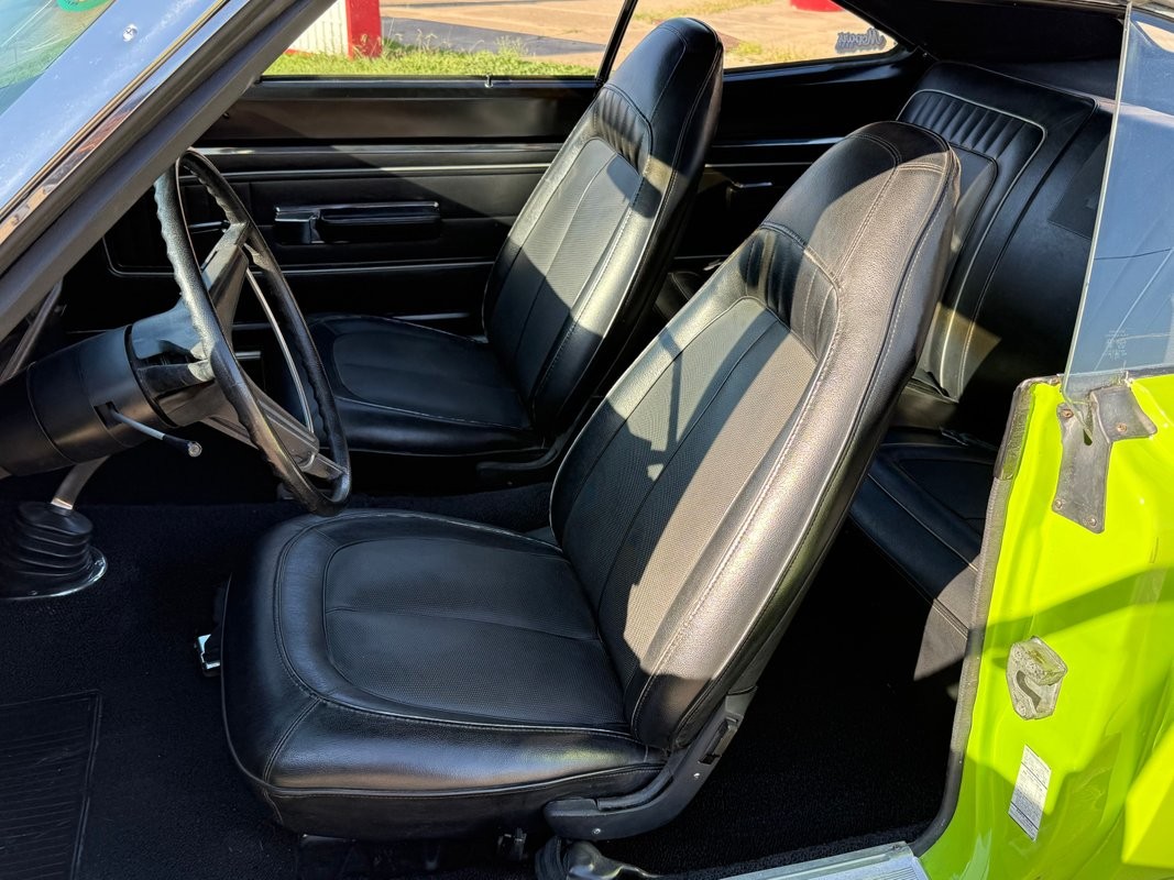 Plymouth-Superbird-1970-34