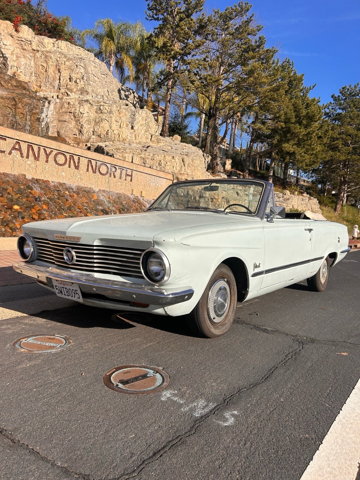 Plymouth-Valiant-1964-10