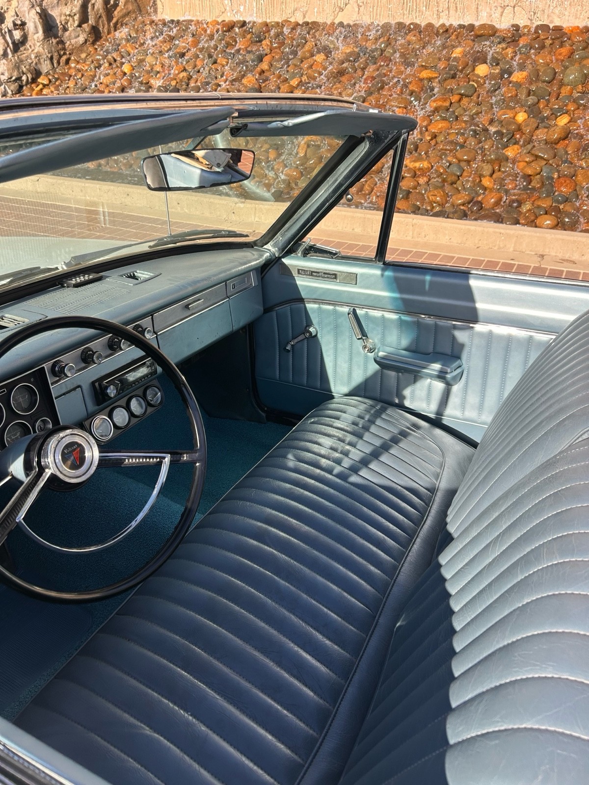 Plymouth-Valiant-1964-16