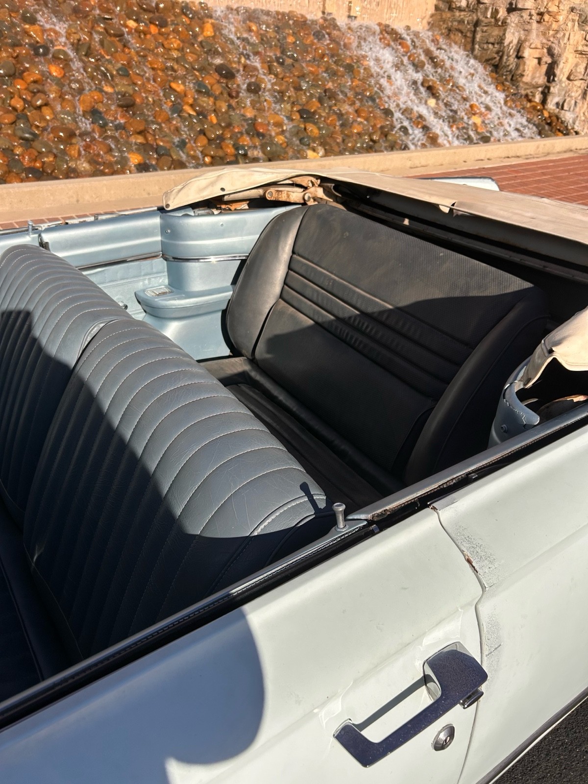 Plymouth-Valiant-1964-4