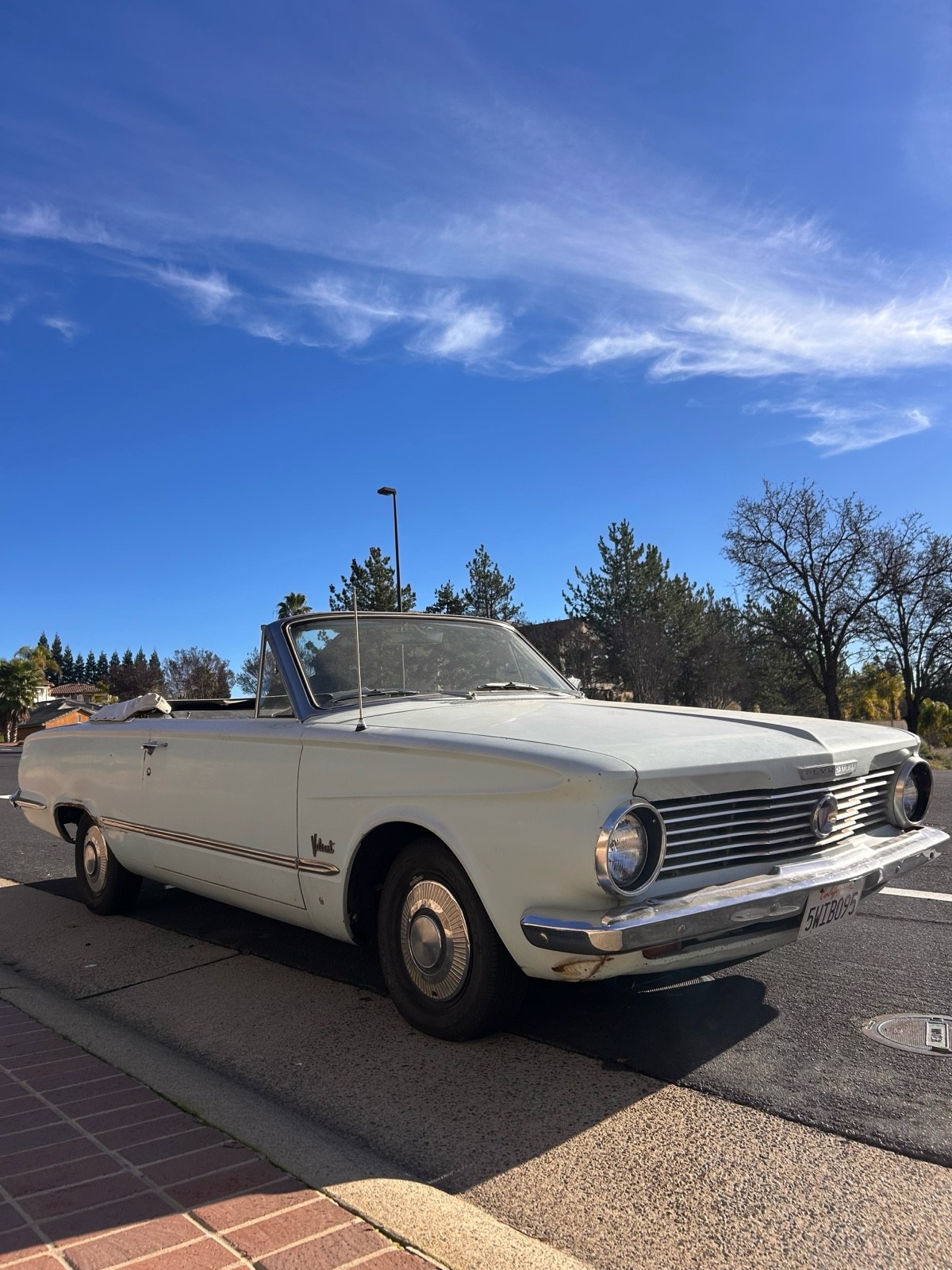 Plymouth-Valiant-1964-6