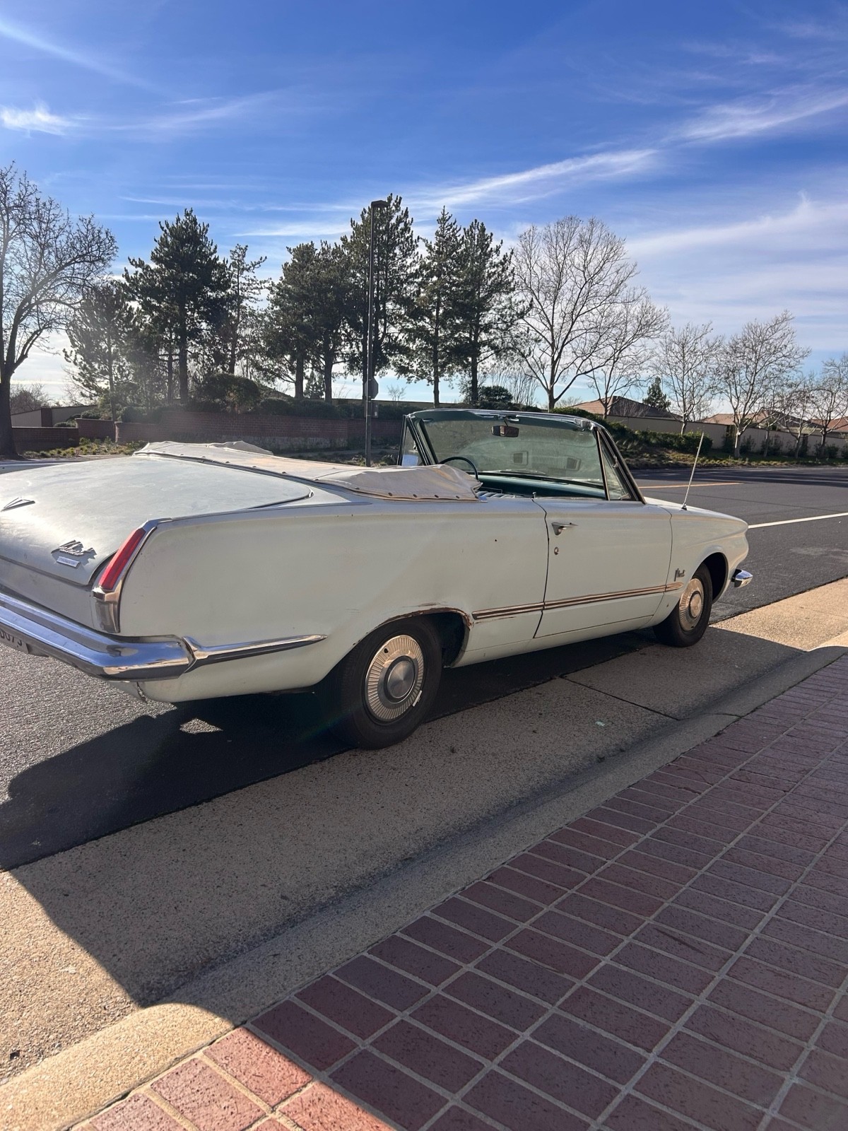Plymouth-Valiant-1964-7