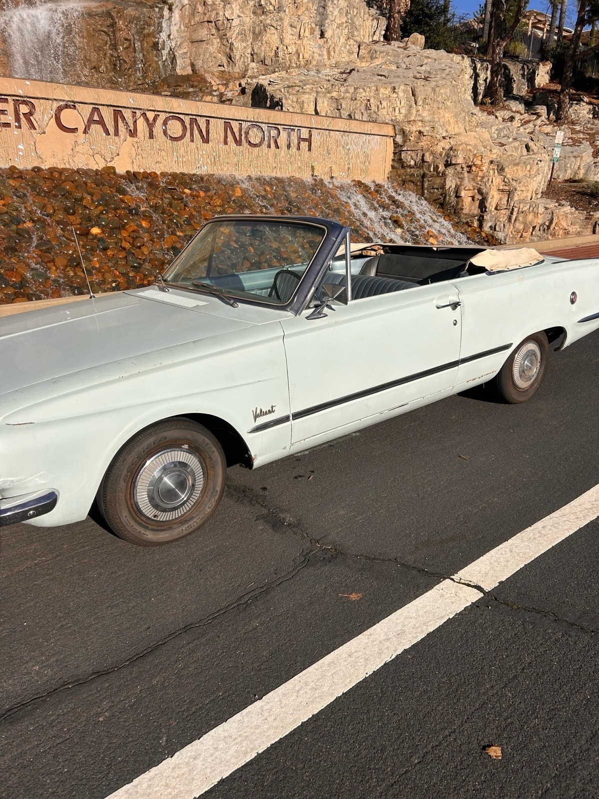 Plymouth-Valiant-1964-9