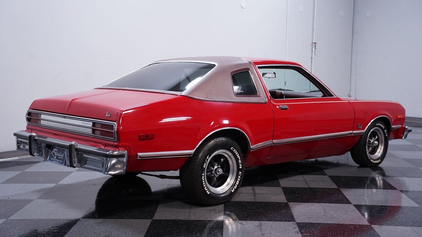 Plymouth-Volare-1976-Coupe-11