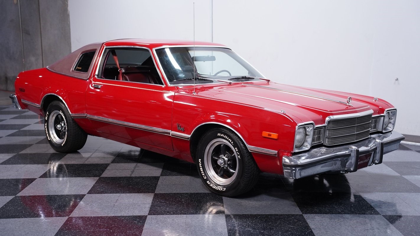 Plymouth-Volare-1976-Coupe-13