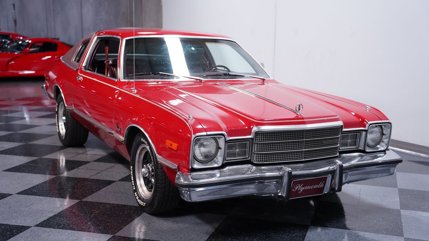 Plymouth-Volare-1976-Coupe-14