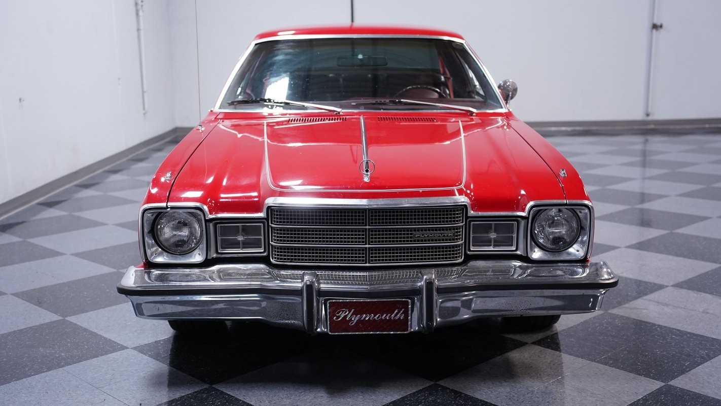 Plymouth-Volare-1976-Coupe-15