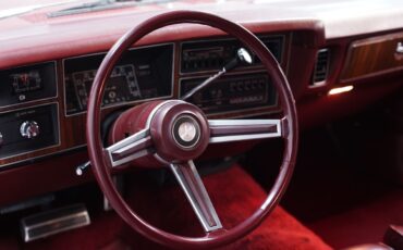 Plymouth-Volare-1976-Coupe-30