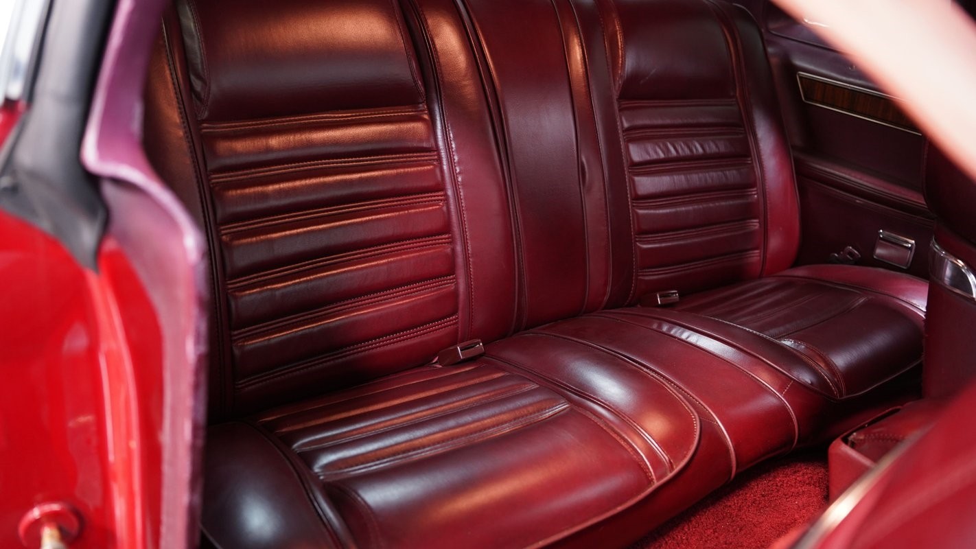 Plymouth-Volare-1976-Coupe-35