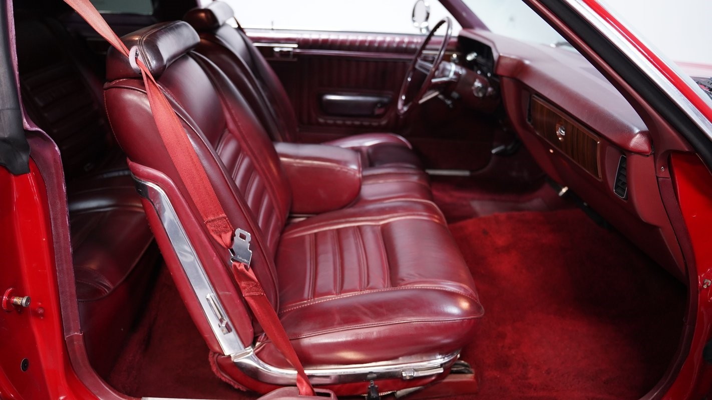 Plymouth-Volare-1976-Coupe-37