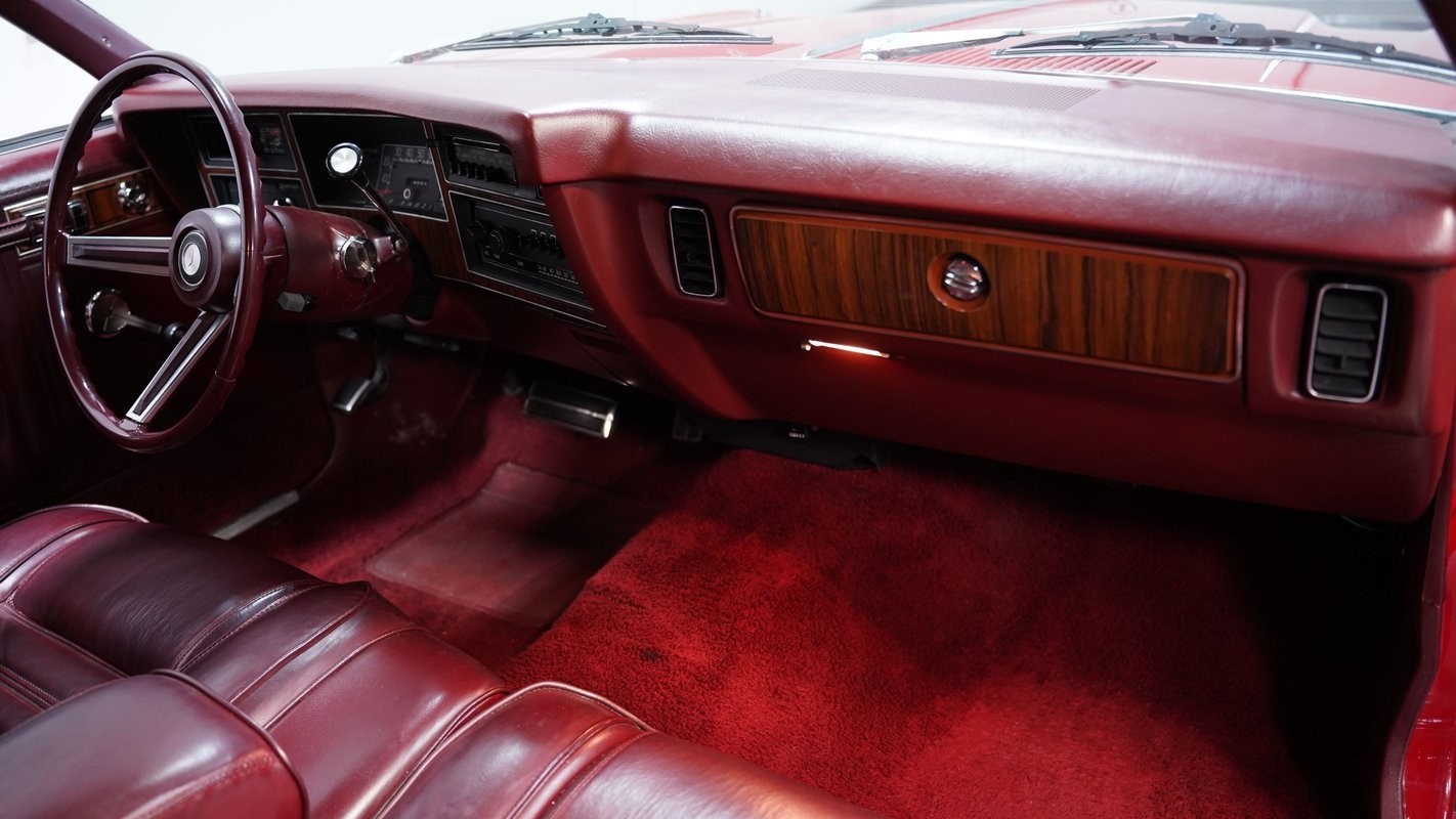 Plymouth-Volare-1976-Coupe-38