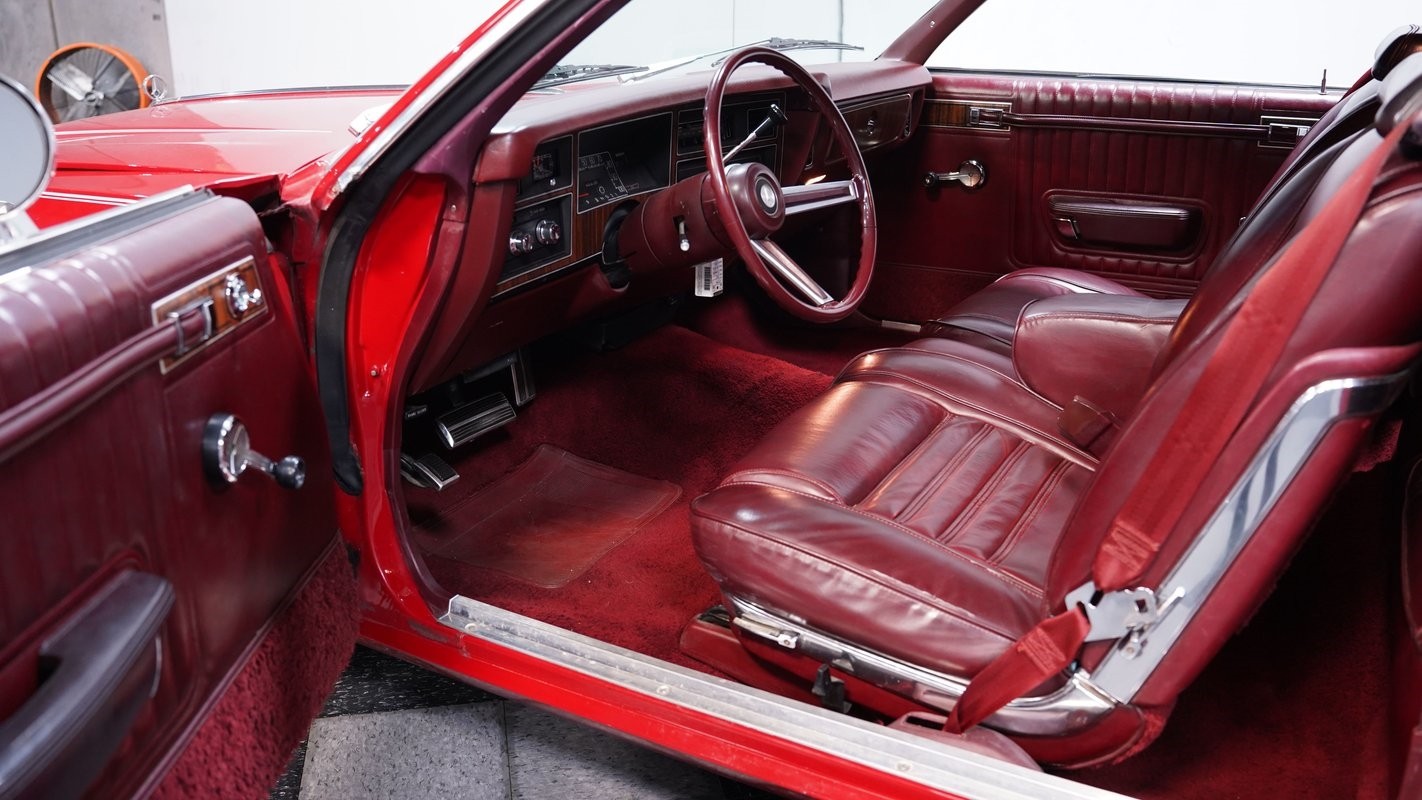 Plymouth-Volare-1976-Coupe-4