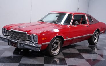 Plymouth-Volare-1976-Coupe-5