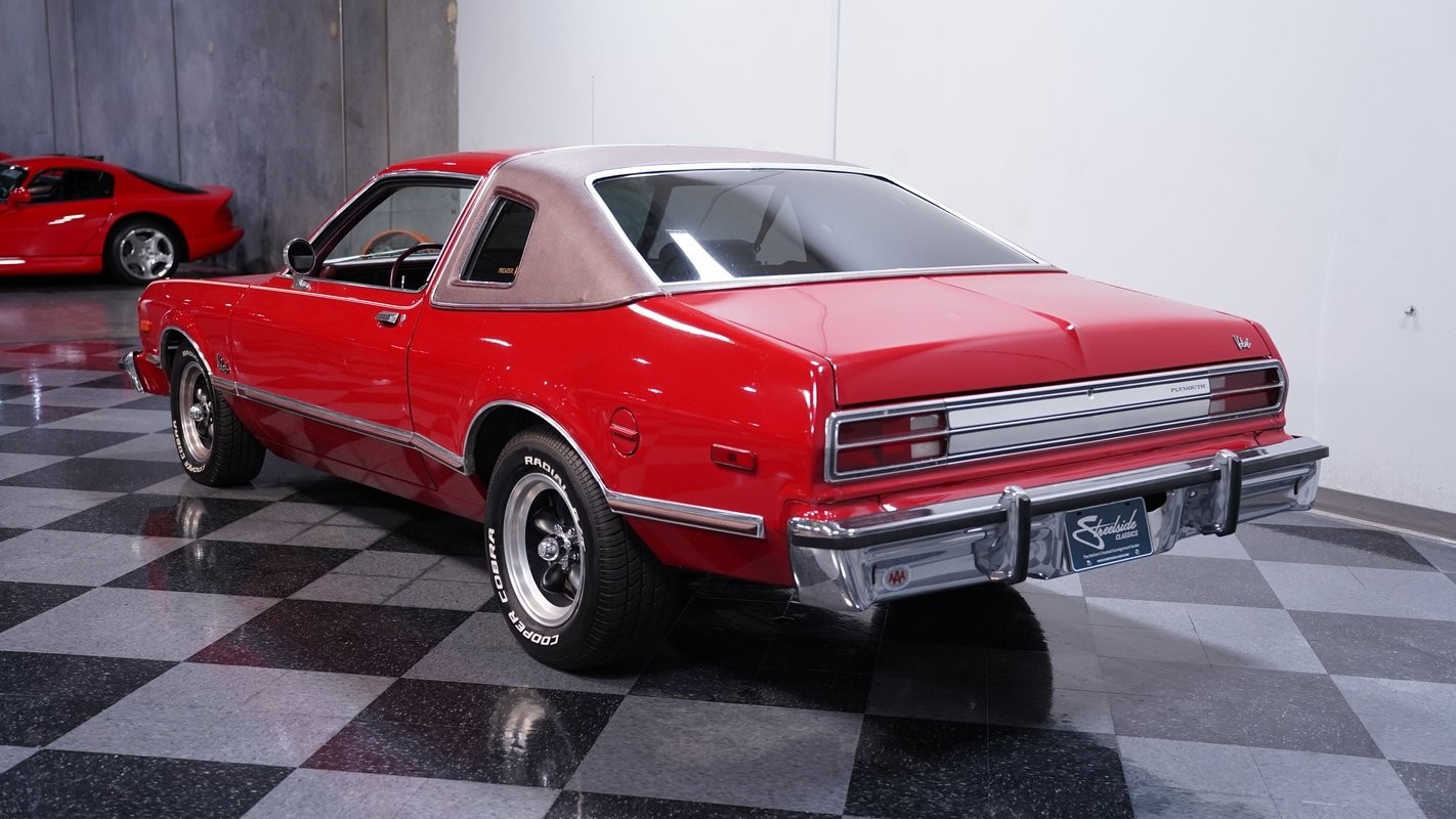 Plymouth-Volare-1976-Coupe-8