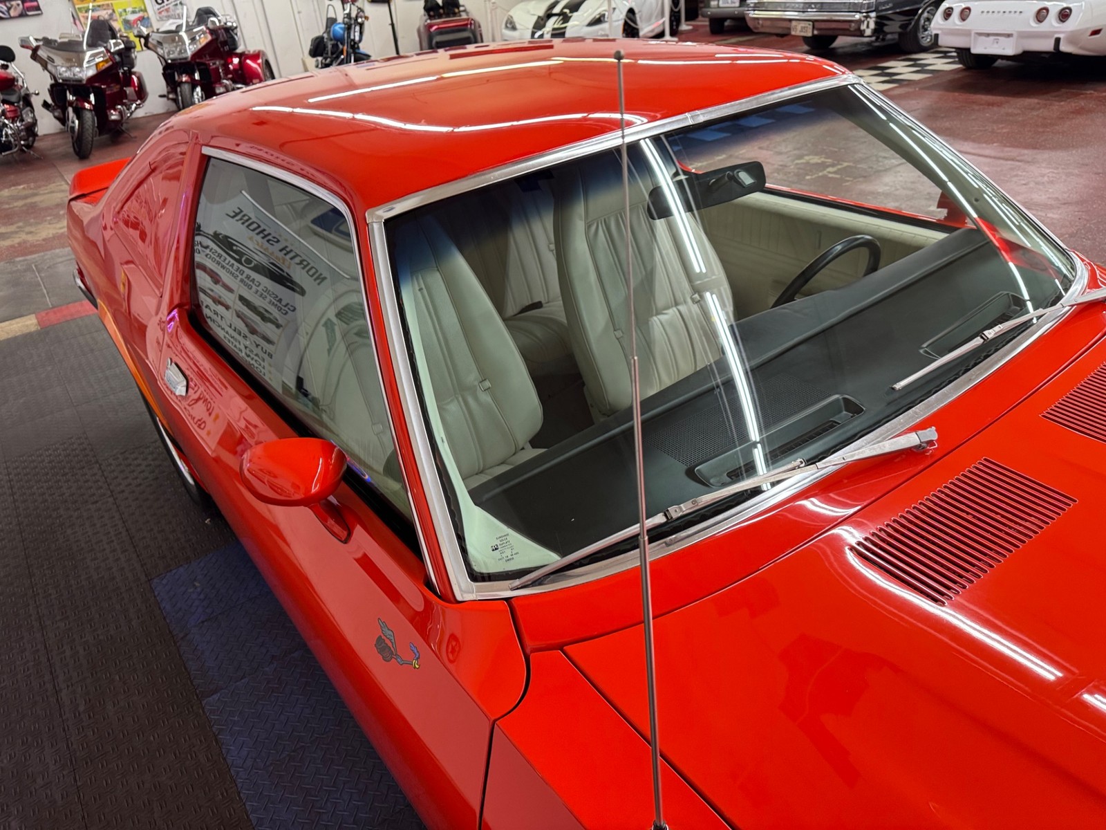 Plymouth-Volare-1977-11