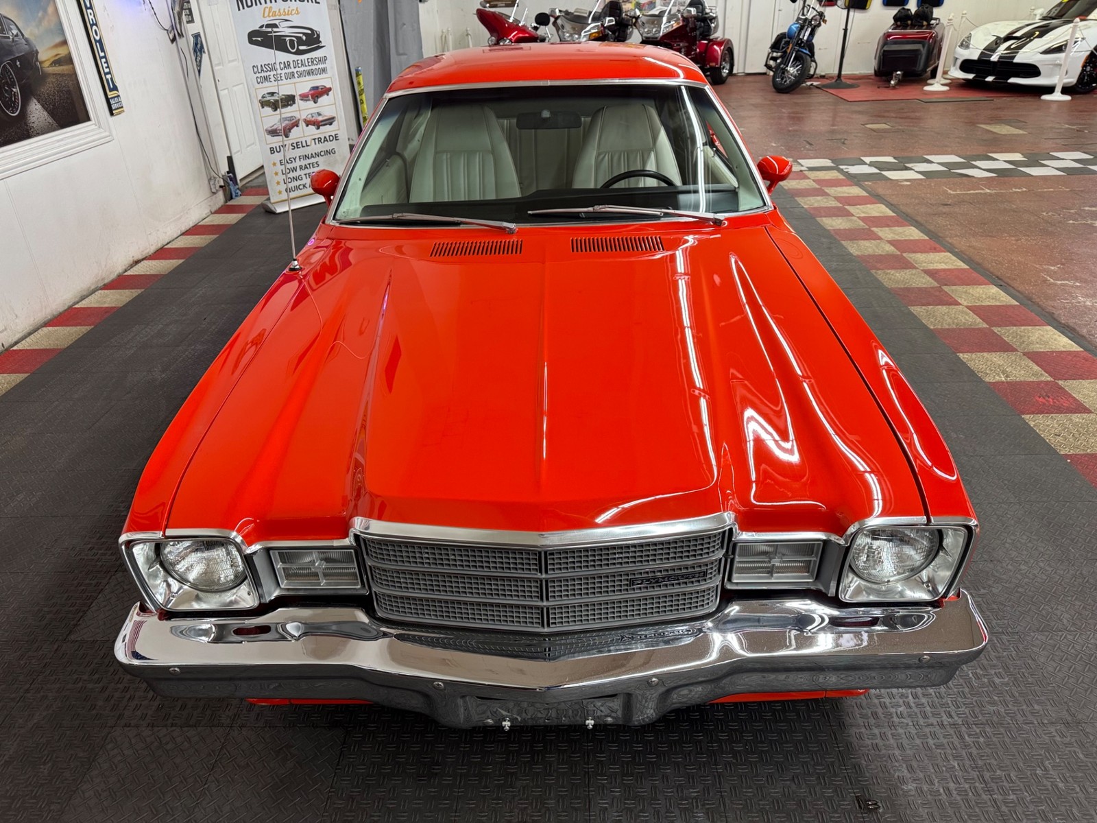 Plymouth-Volare-1977-6