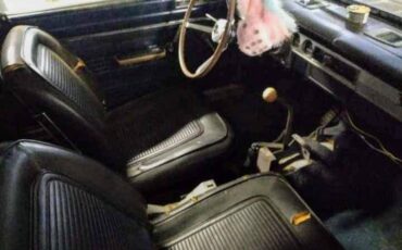 Plymouth-barracuda-1966-12