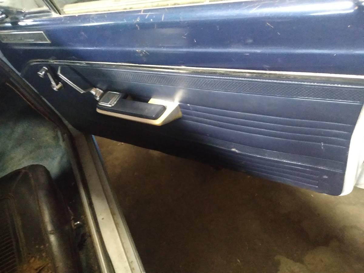 Plymouth-barracuda-1966-15