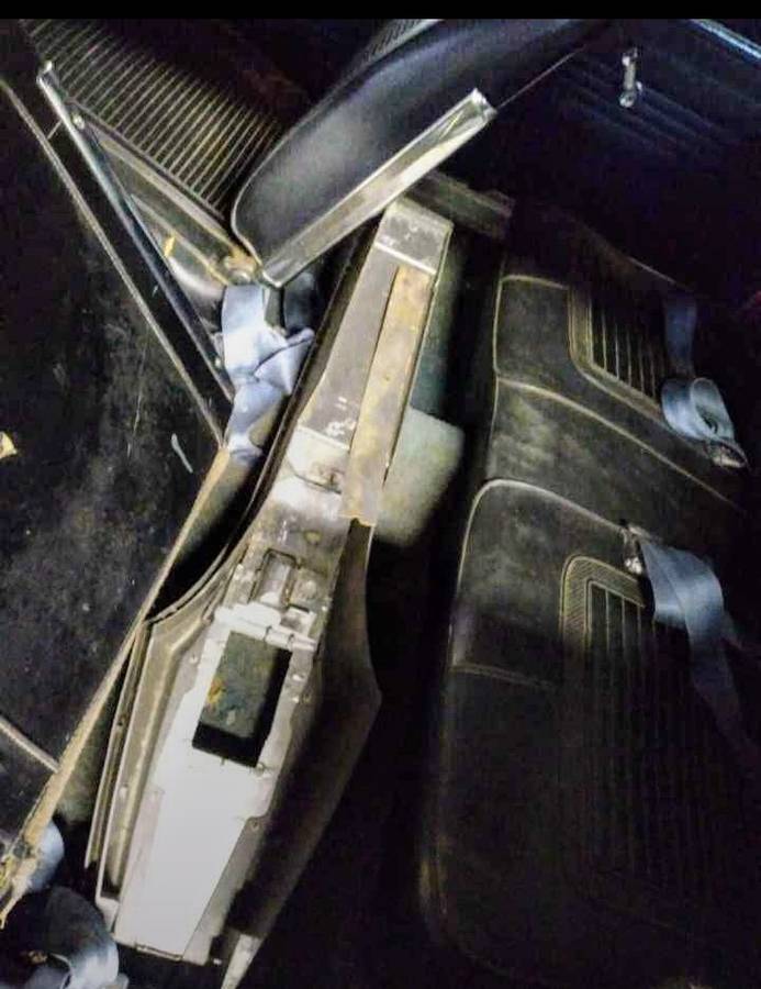 Plymouth-barracuda-1966-22