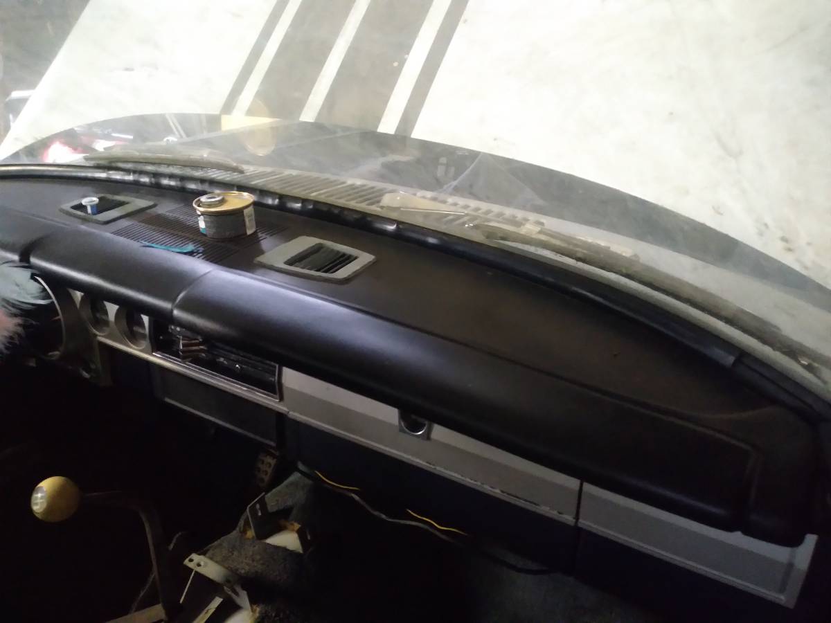 Plymouth-barracuda-1966-23