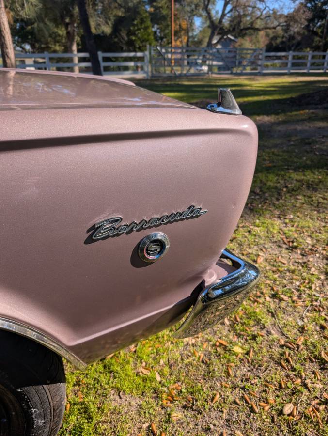 Plymouth-barracuda-1966-custom-11