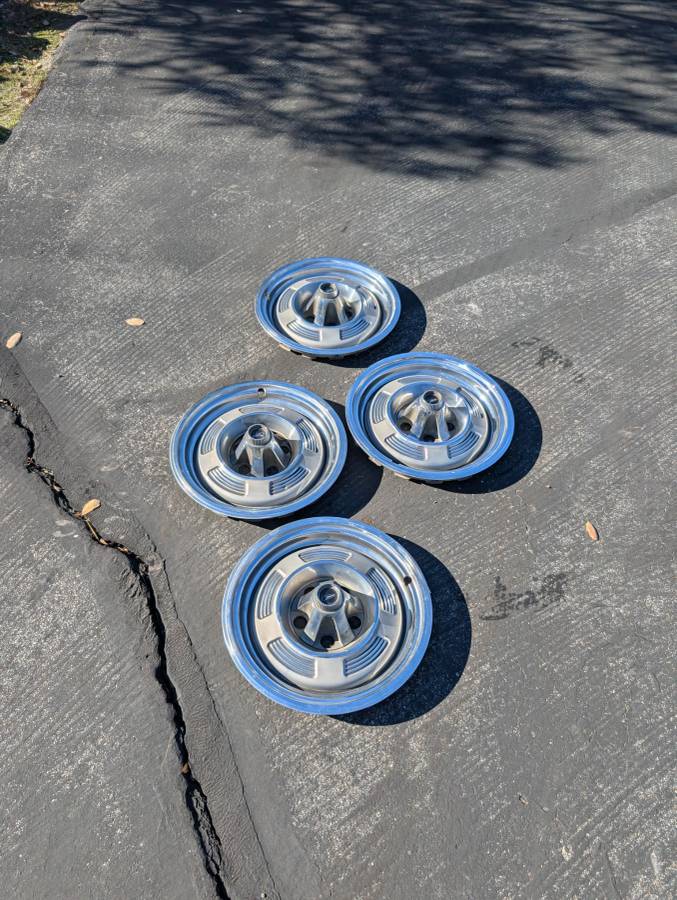 Plymouth-barracuda-1966-custom-16