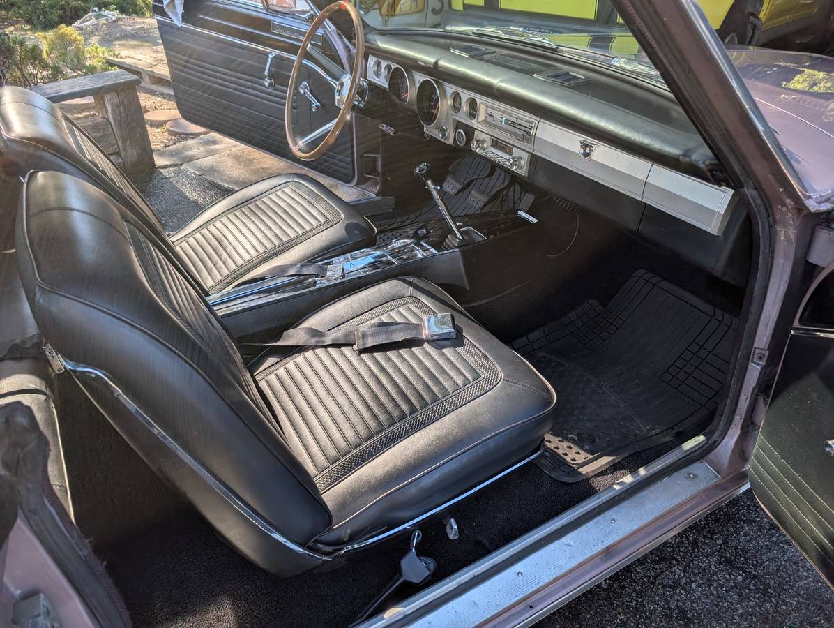 Plymouth-barracuda-1966-custom-2