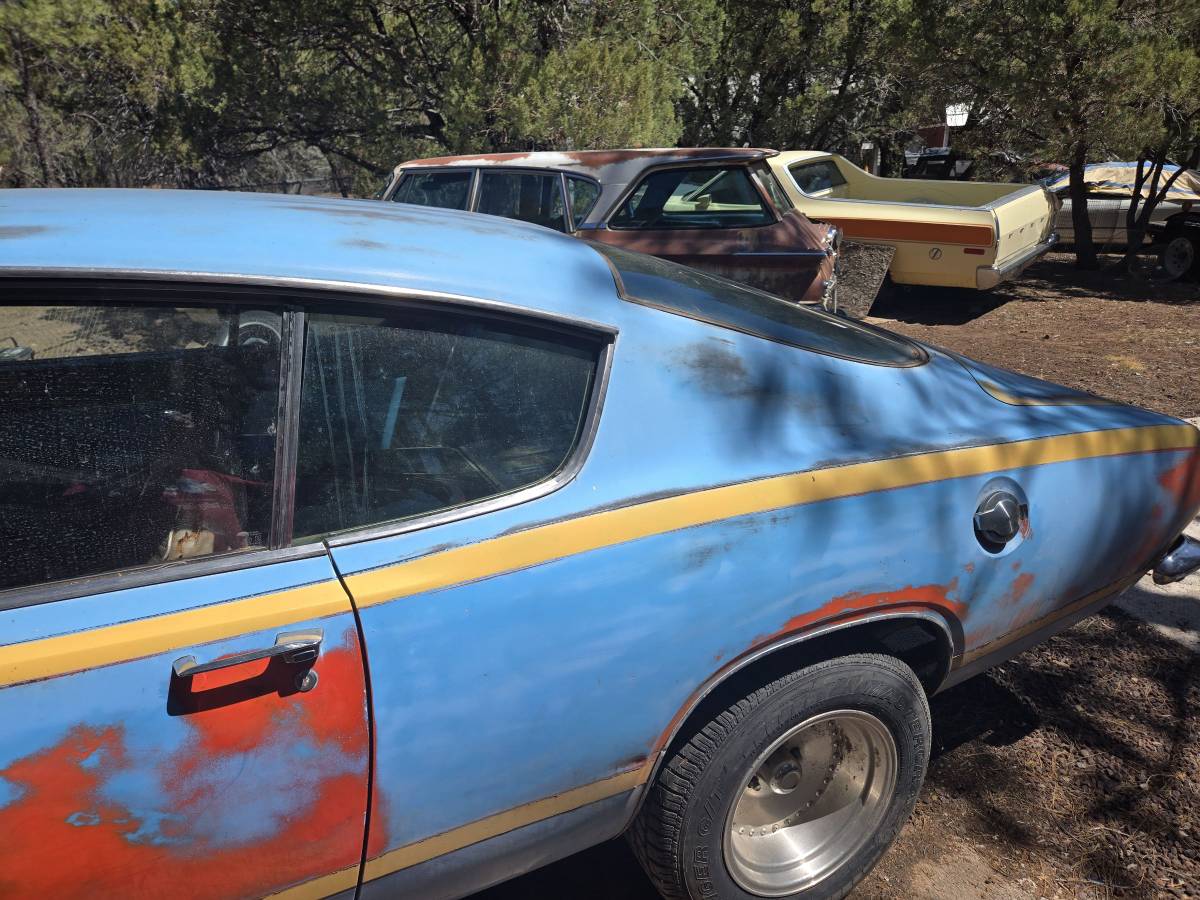 Plymouth-barracuda-1967-blue-3