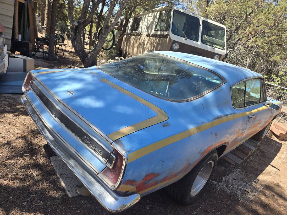 Plymouth-barracuda-1967-blue-4